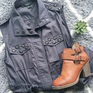 ⭐️JEWEL EMBELLISHED UTILITY VEST⭐️